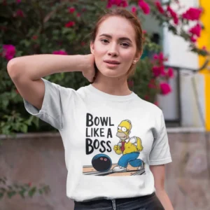 Camiseta de mujer con la imagen de Homer Simpson jugando a los bolos y el texto "Bowl Like a Boss"