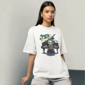 Camiseta para mujer con el Joker tocando el piano, acompañado del texto "Joker Piano".