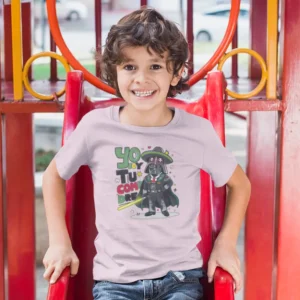 Camiseta infantil con Darth Vader vestido al estilo mexicano con sombrero y el texto Yo soy tu compadre.