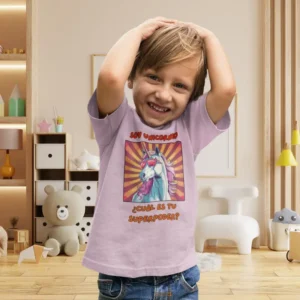 Camiseta color con la imagen de un unicornio y el texto "Soy un Unicornio, ¿Cuál es tu superpoder?".